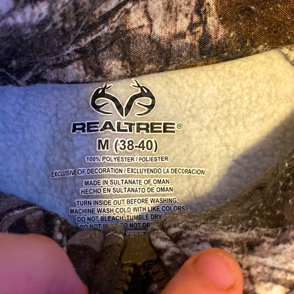 Realtree Zip Up - Picture 2 of 2